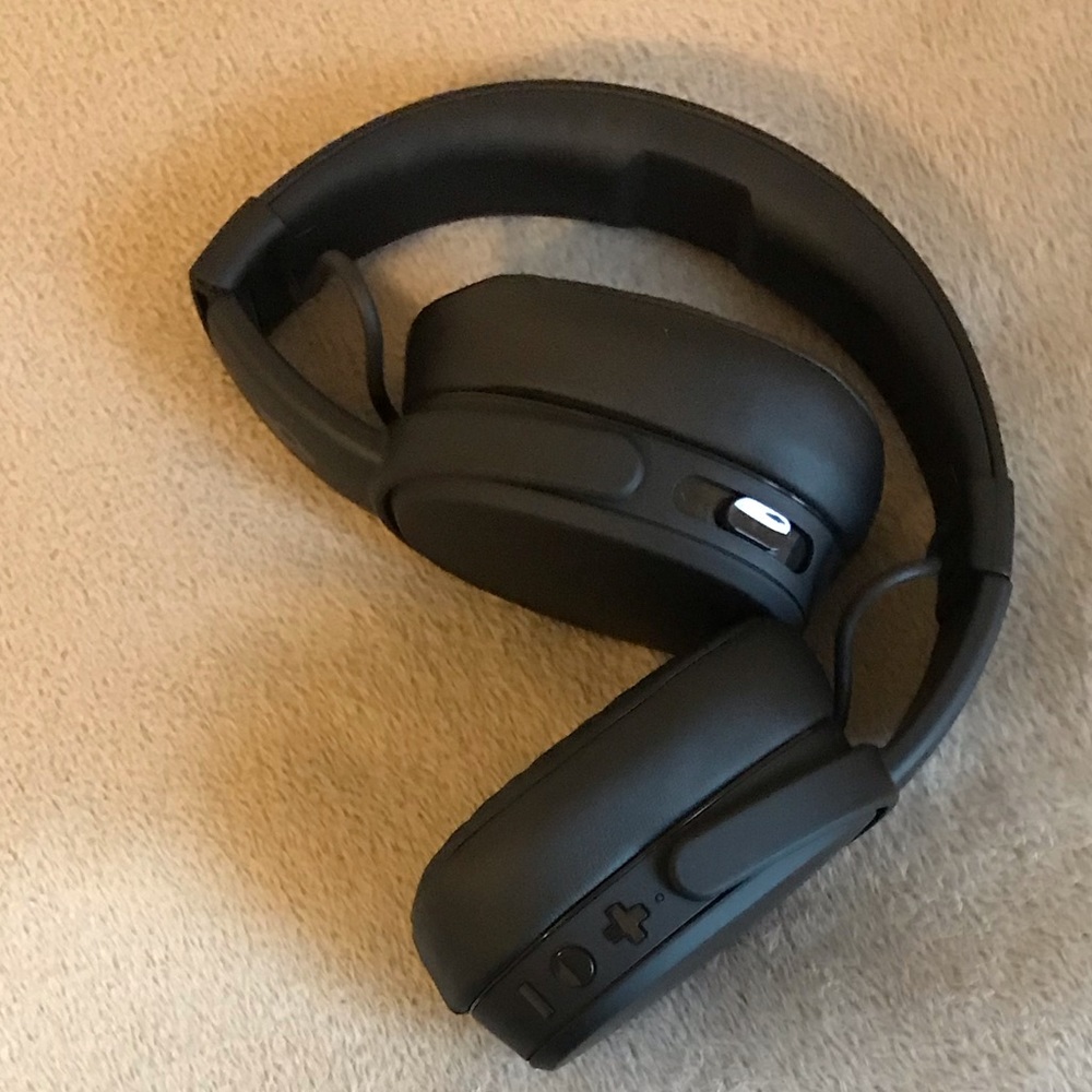 Skullcandy extra bass wireless headphones